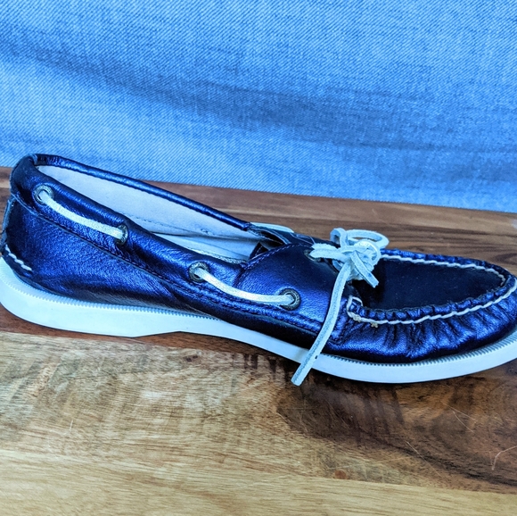 Sperry Top-siders | Metallic Blue | Size 7.5 - Picture 2 of 3